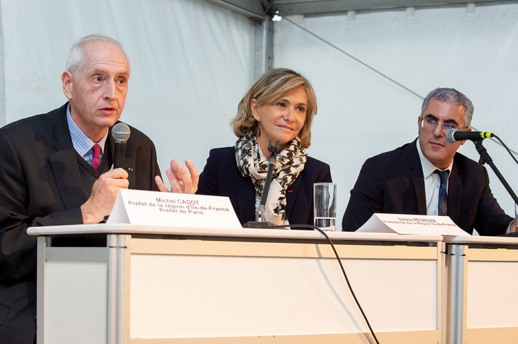De gauche à droite : Michel Cadot, Préfet de la région Île-de-France et Préfet de Paris, Valérie Pécresse, présidente de la région Île-de-France et Belaïde Bedreddine, président du syndicat interdépartemental de l'assainissement de l'agglomération parisienne.
©CDVO/Carole Desheulles